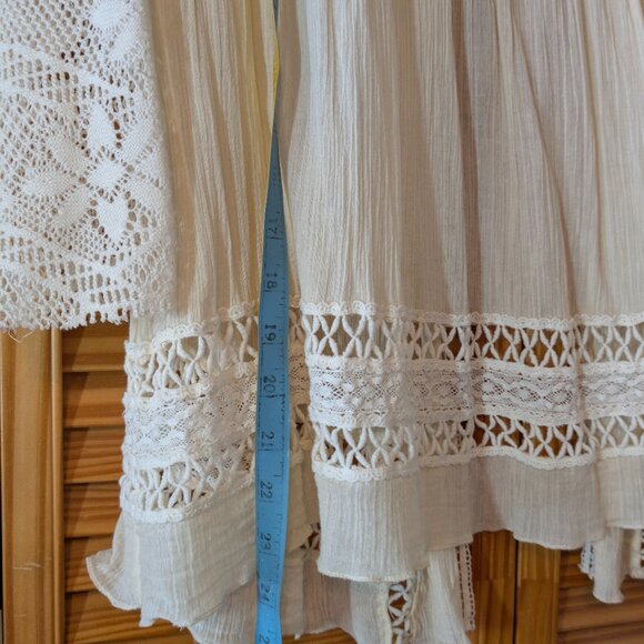 De Philo  Golden Tote Open Back La Boheme Blouse Medium Boho White Lace Crochet - Picture 3 of 16